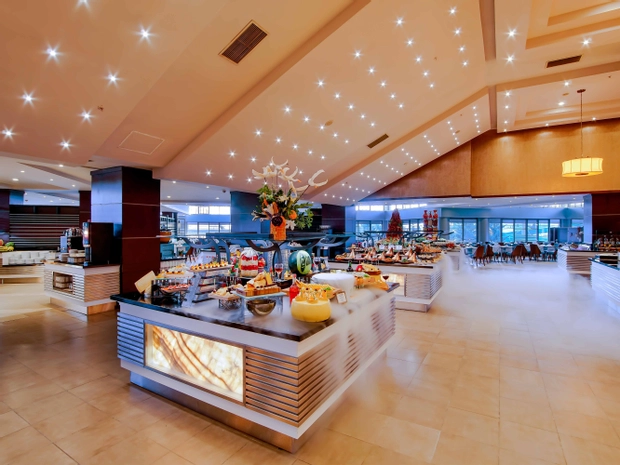 Limak Lara De Luxe Hotel & Resort