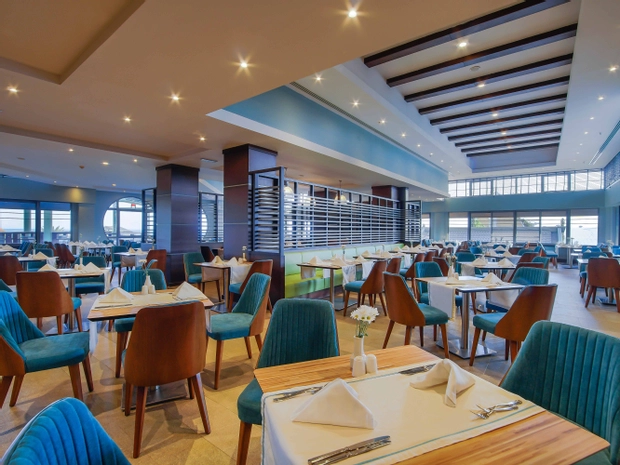 Limak Lara De Luxe Hotel & Resort