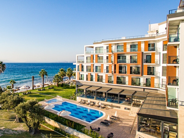 Maia Luxury Beach Hotel & Spa
