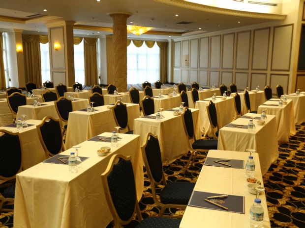 Merit Park Hotel  & Spa