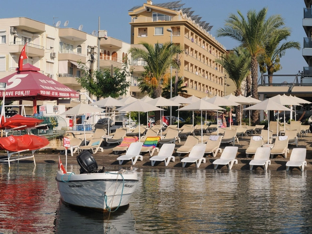 Mert Seaside Hotel (+13)