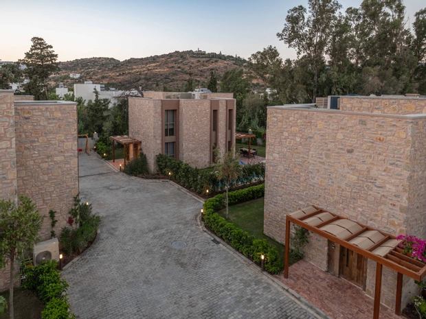 Mimosa Mansions