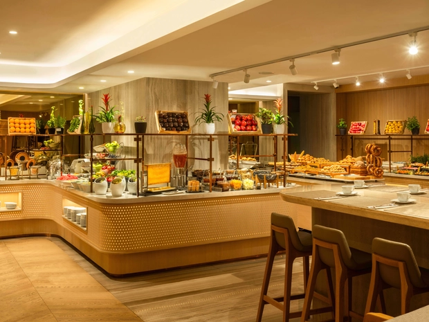 Mövenpick Hotel İstanbul Bosphorus