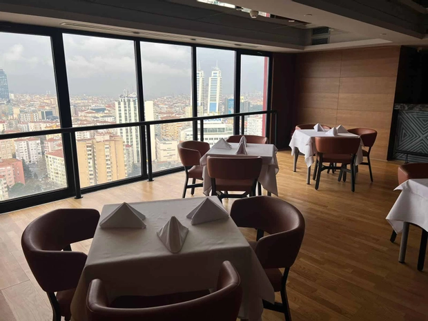 Mövenpick Hotel İstanbul Bosphorus
