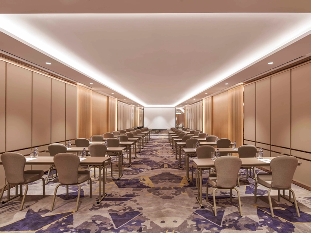 Mövenpick Hotel İstanbul Bosphorus