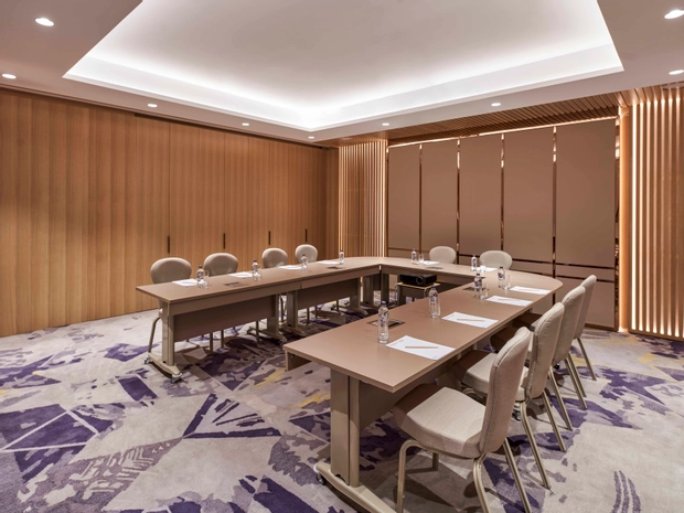 Mövenpick Hotel İstanbul Bosphorus