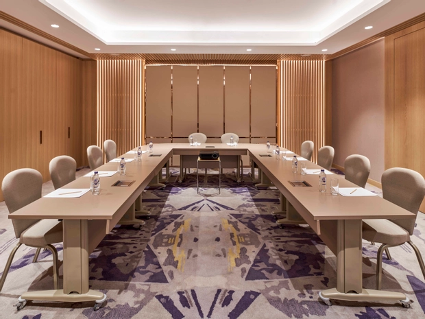 Mövenpick Hotel İstanbul Bosphorus