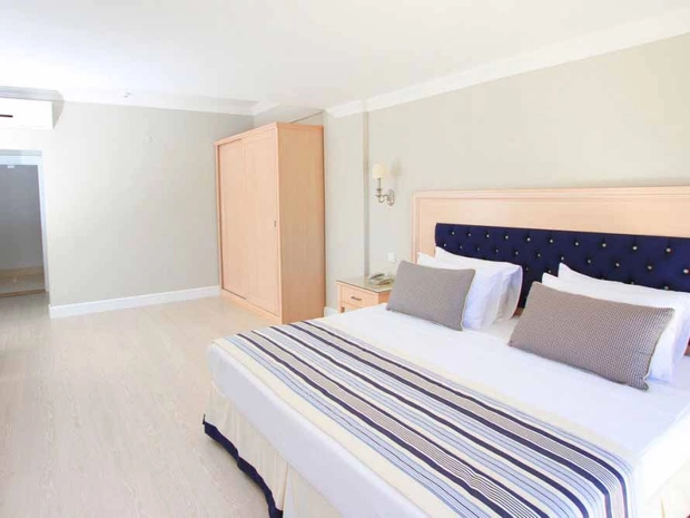 Palm Bay Beach Hotel