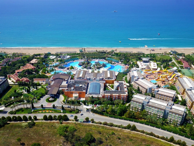 AQI Pegasos World Hotel