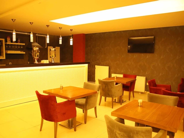 Pelora Hotel