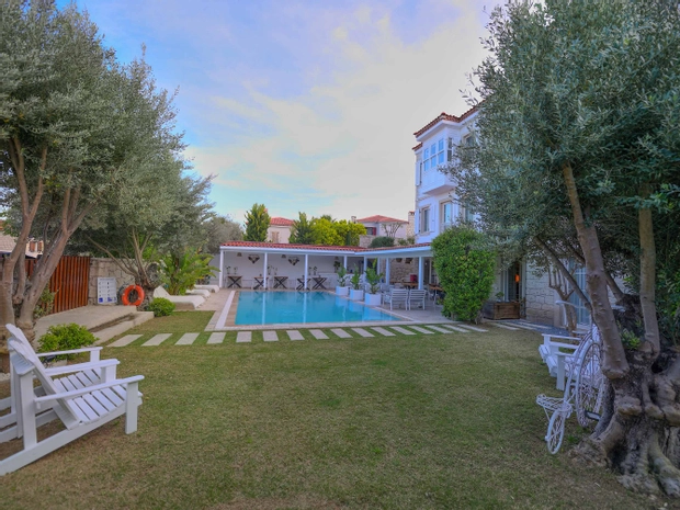 Peremere Alaçatı Otel