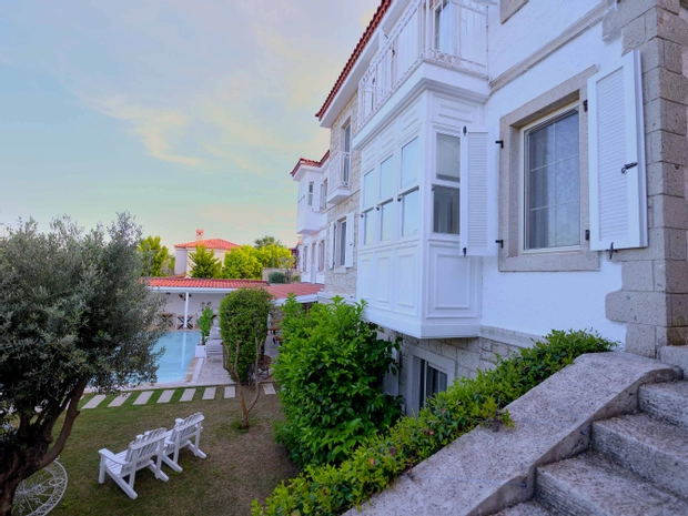 Peremere Alaçatı Otel