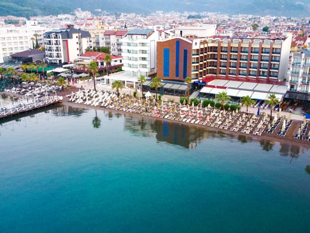 Point Beach Hotel