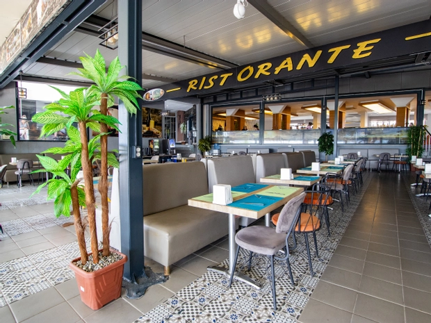 Point Beach Hotel