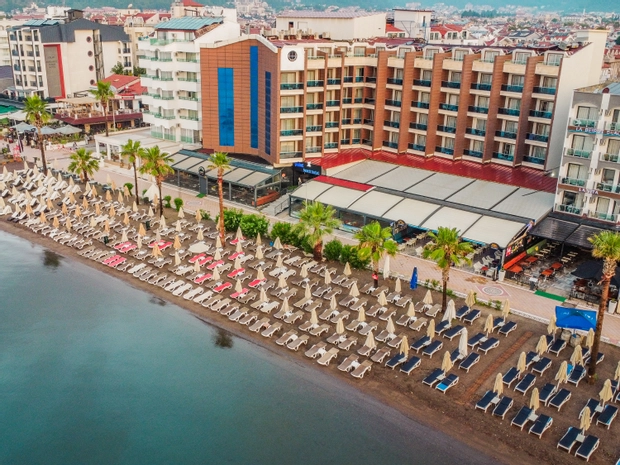 Point Beach Hotel