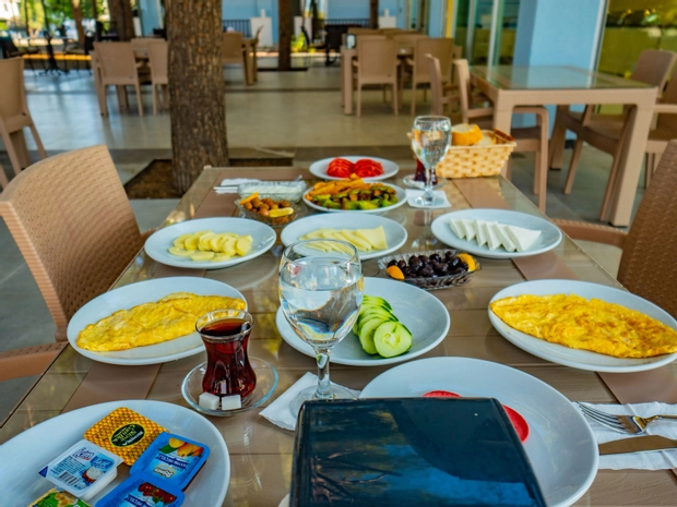 Prenses Sealine Beach Hotel