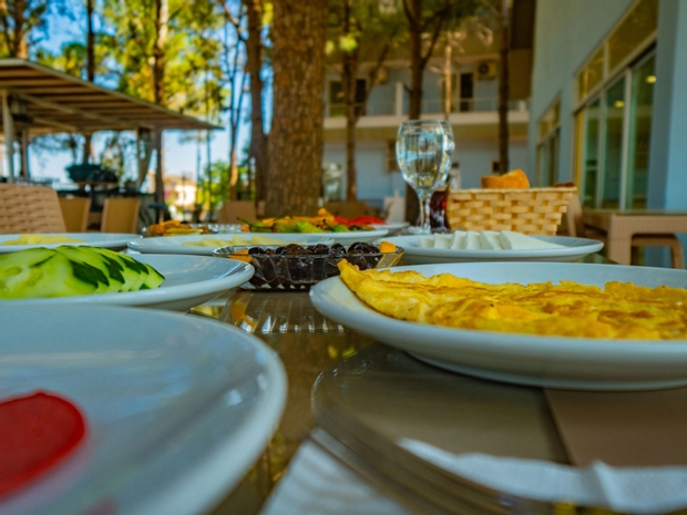 Prenses Sealine Beach Hotel