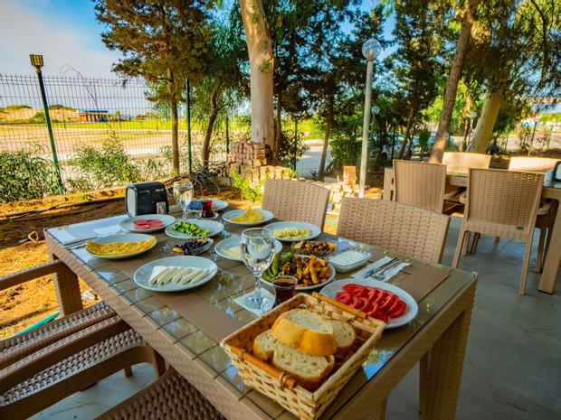 Prenses Sealine Beach Hotel