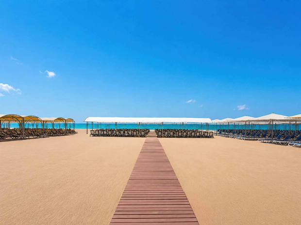 Q Ella Beach Hotel