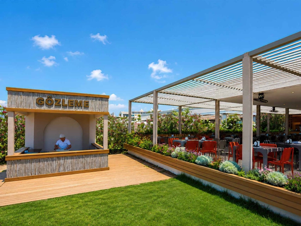 Q Ella Beach Hotel