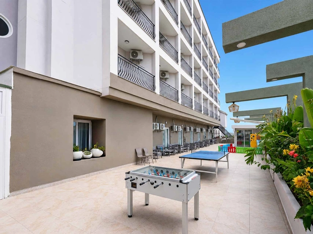 Q Ella Beach Hotel