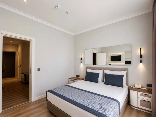 Q Ella Beach Hotel