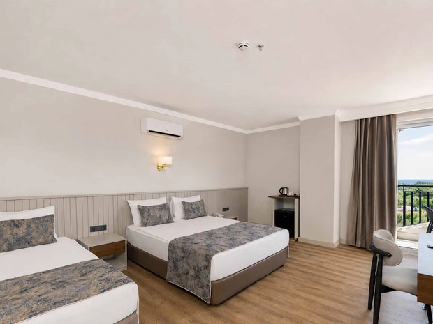 Q Ella Beach Hotel