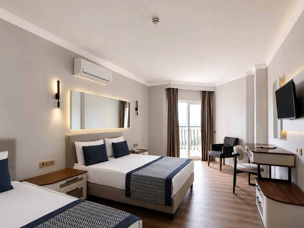 Q Ella Beach Hotel