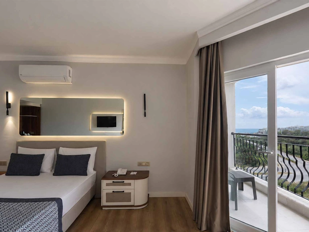 Q Ella Beach Hotel