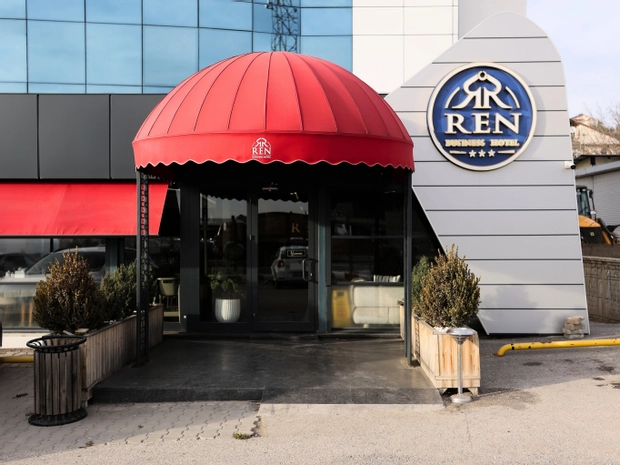 Ren Business Hotel