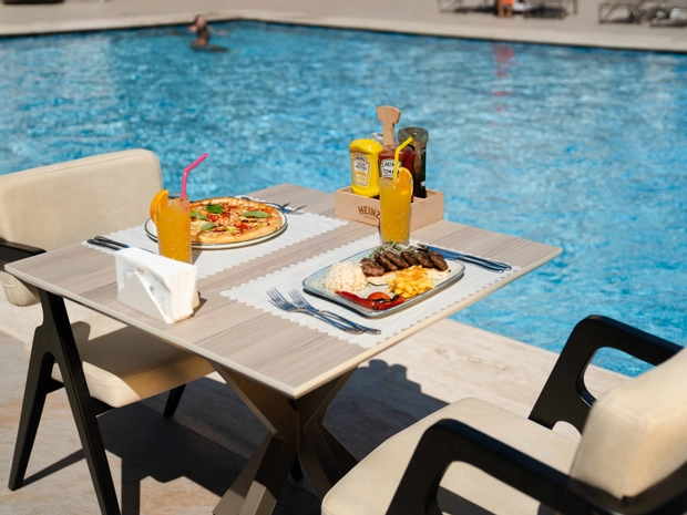 Renex Hotel