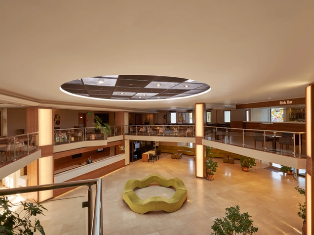 Lobby Bar