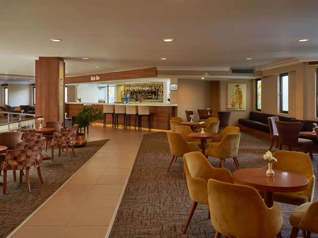 Lobby Bar