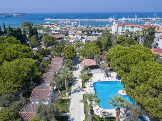 Risus Garden Marina Hotel