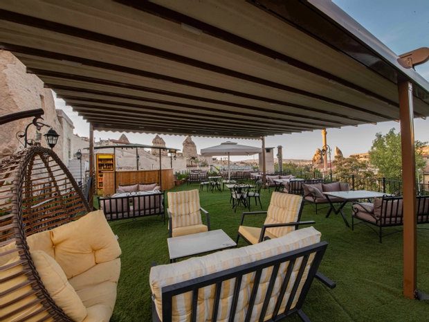 Roma Cave Suite