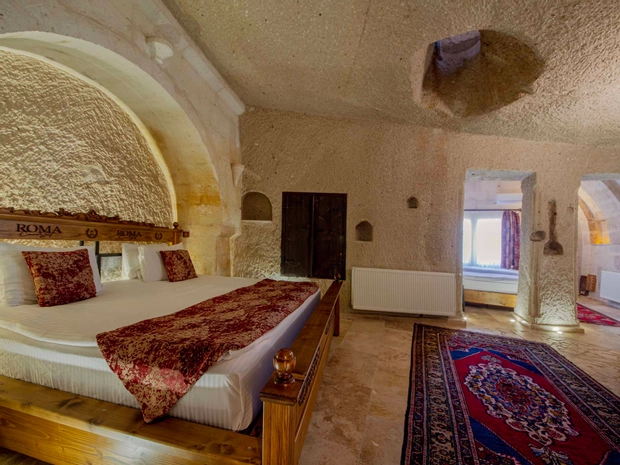 Roma Cave Suite