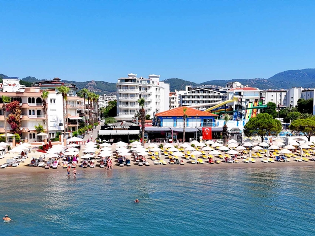 Romance Beach Hotel
