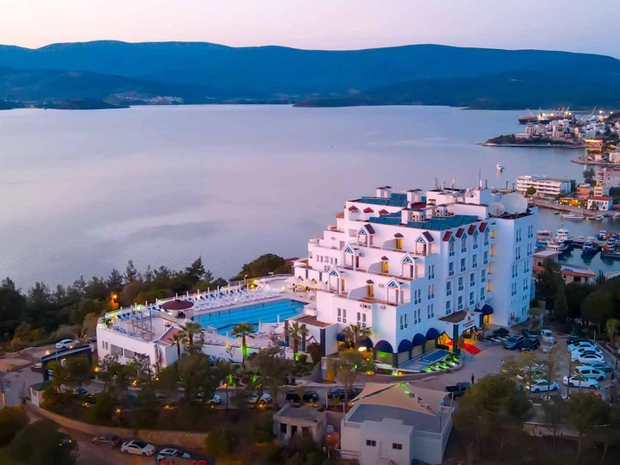 Roseira Beach Resort Hotel