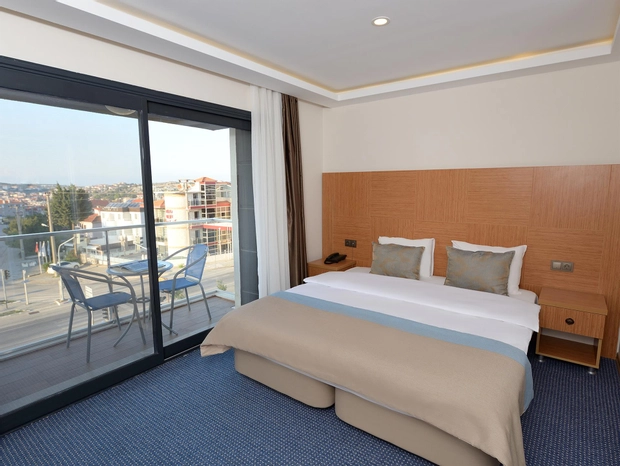 Standart Balkonlu 2 Kişilik Oda