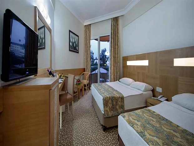 Hotel Standart Kara Manzaralı Oda