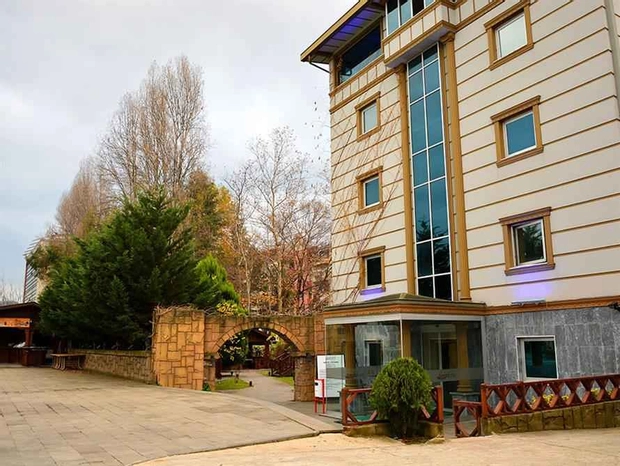 Green Palace Suite Hotel