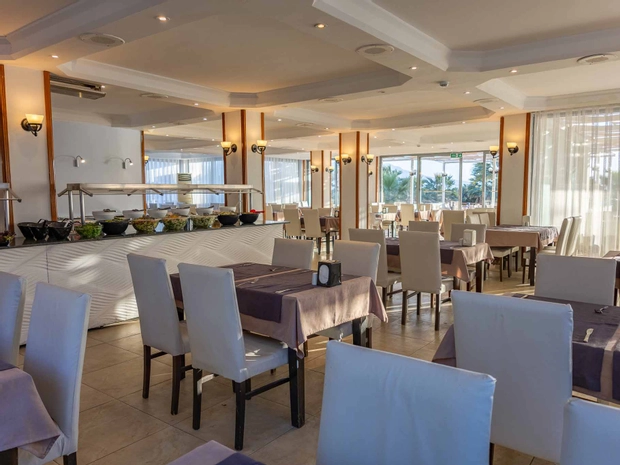 Sentinus Beach Hotel