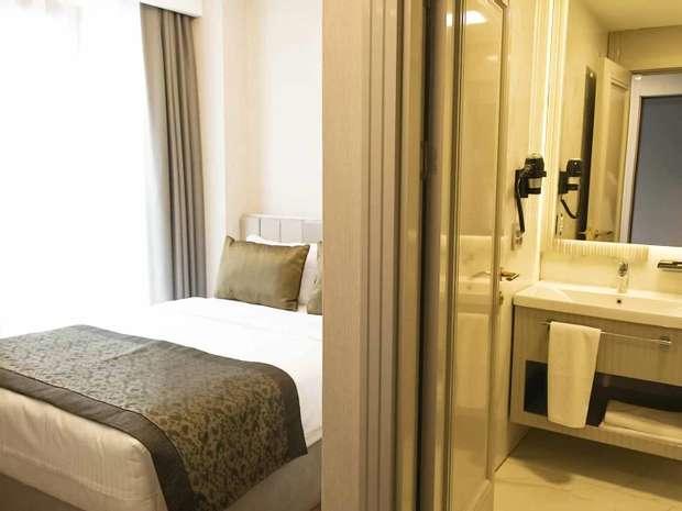 Sky Hill Hotel