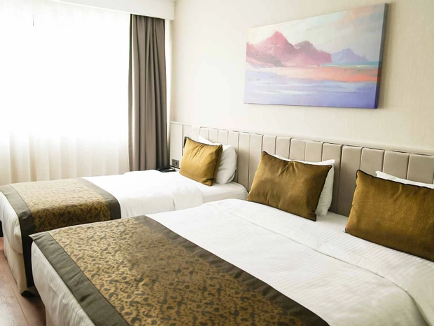 Sky Hill Hotel