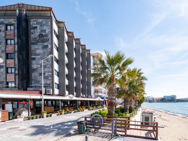Sunday Beach Hotel