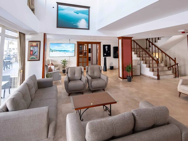 Sunmaris City Hotel