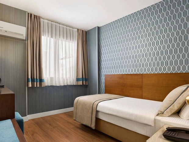 The New Hotel Zeybek