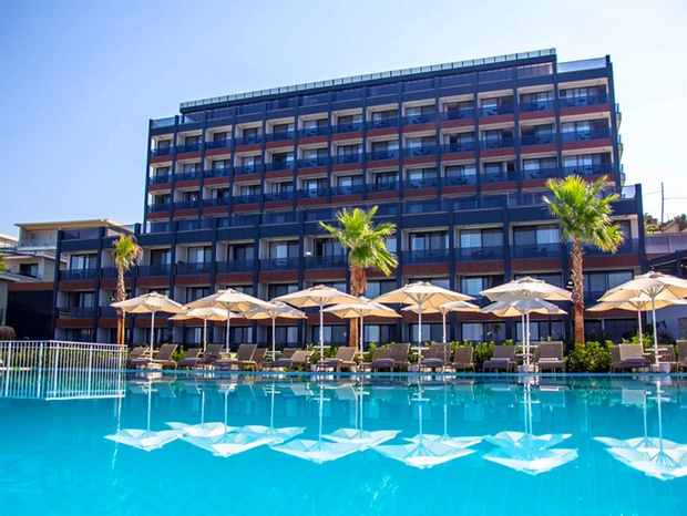 The Nowness Luxury Hotel & Spa +16