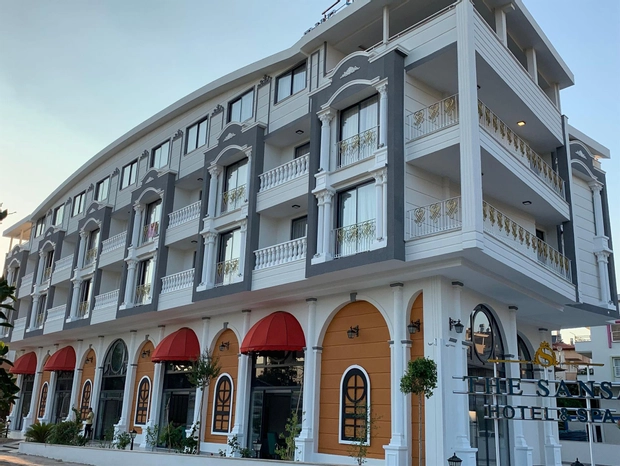 The Sansa Hotel & Spa