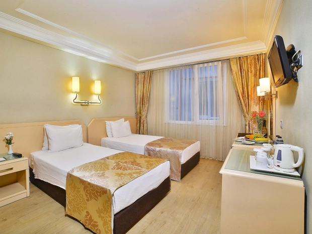 Economy Room